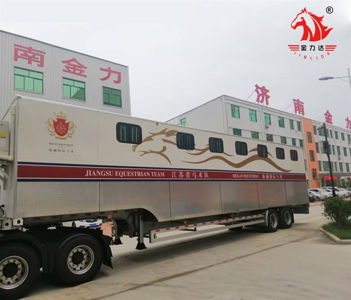 箱货挂车