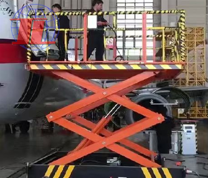 机场用升降车